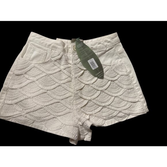 Farm Rio Scalloped Shorts Crochet Detail Cotton Size 27 New with tag - Picture 6 of 6